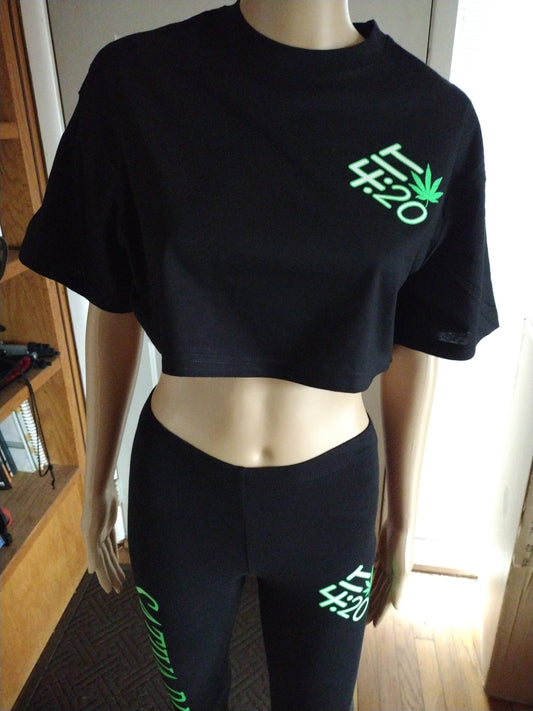 Black crop Tshirt